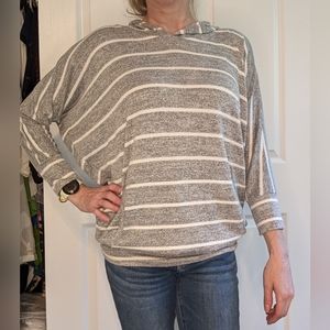 41 Hawthorn | Karlotta Hooded Dolman Knit Top | Grey | Small